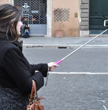 Selfie stick - Photo Credit: Marco Verch su wikipedia.org