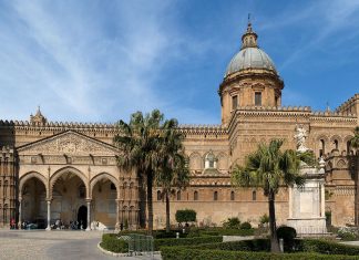 La Cattedrale di Palermo (Wikipedia-Kiban).