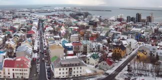 Reykjavík, Islanda (Wikipedia).