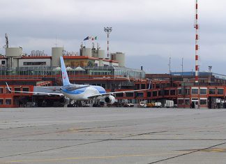 L'aeroporto Cristoforo Colombo di Genova.