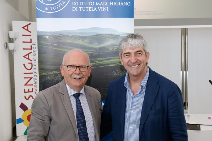 Campioni del calcio e del vino a Senigallia