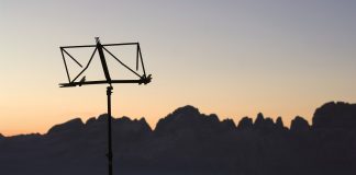 Suoni delle Dolomiti: Alba al Rifugio Segantini (credits: foto credits Ronny Kiaulehn)