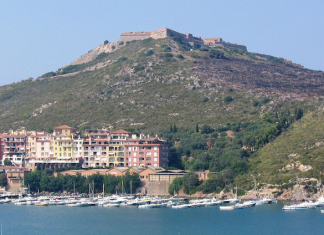 Porto Ercole, l'area di Forte Filippo. Foto: Wikipedia