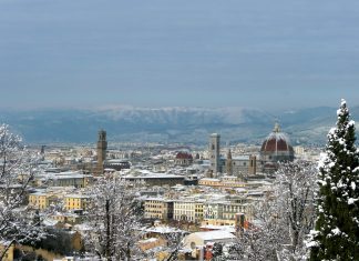 Per i lombardi, le vacanze di Natale e Capodanno saranno soprattutto in Italia. Nella foto, Firenze