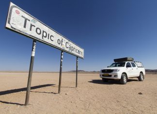 Il Tropico del Capricorno in Namibia - foto di Luke Price su Flickr.com