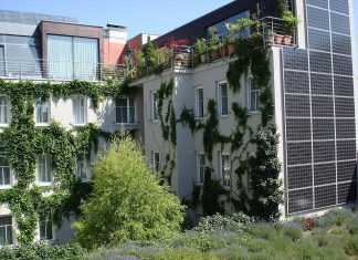 Il Boutique hotel Stadthalle di Vienna, dotato di pannelli solari e immerso nel verde. fonte: wikipedia.org