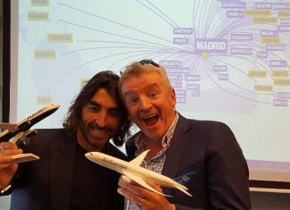 Micheal O’Leary, CEO di Ryanair, e Javier Hidalgo, CEO di Globalia Group, a Madrid