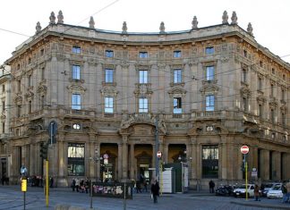 Palazzo Broggi in Piazza Cordusio a Milano. Foto: Wikipedia